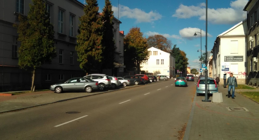 Uwaga z parkowaniem na Warszawskiej