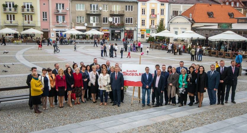 Kiedyś podlegi pracownicy wspierali prezydenta