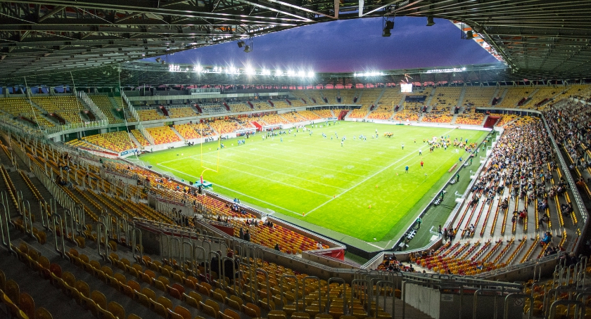 Tak buduje Stadion Miejski: 3 boiska, 4 lata, 10 milionów. Nie ma sukcesów więc są chociaż plany  