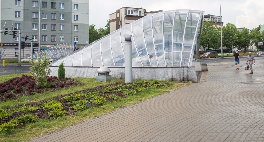 Przejścia podziemne tak - ale nie w centrach miast