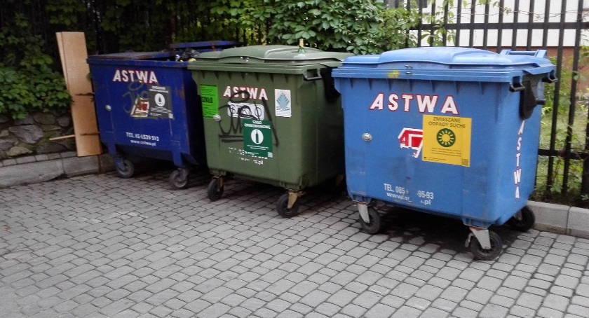 Ostatni przetarg na odbiór śmieci jest tajny przez poufny. Przynajmniej dla Astwy