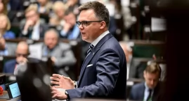 Szymonowi Hołowni mocno peron odjechał. Padła propoz…