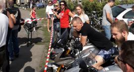 Motocykliści o sercach wielkich, jak silniki ich mot&hellip;