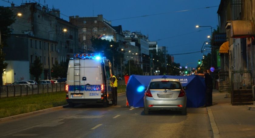 Śmiertelnie potrącił motocyklistę i uciekł. Trwają poszukiwania kierowcy