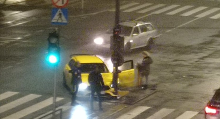 Dwa dni i dwa wypadki na Grochowskiej przy pl. Szembeka [ZDJĘCIA]