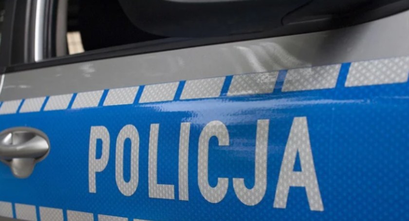 Rzucił butelką w samochód. Sam nie wiedział dlaczego 