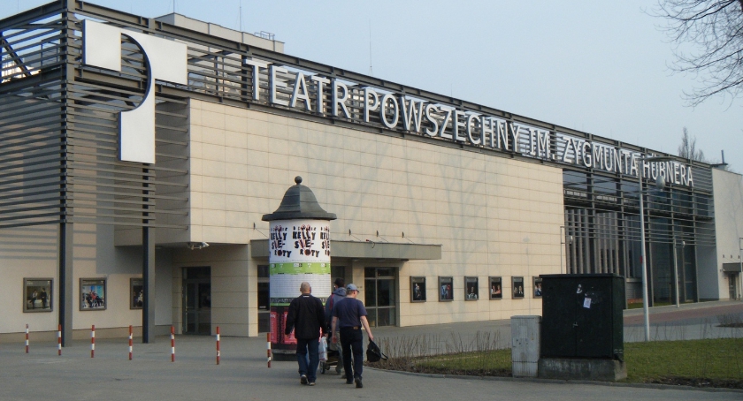 Teatr Powszechny i jego 