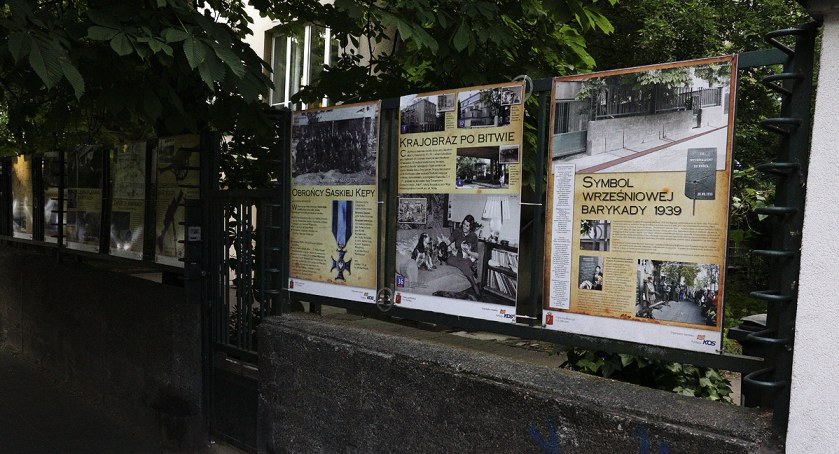 Wrześniowa barykada przy ulicy Francuskiej