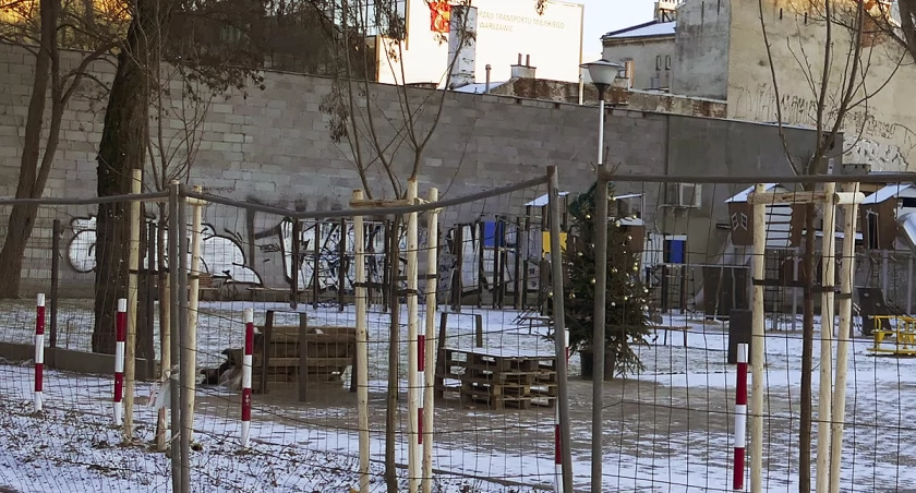 Centrum Lokalne Kamionek i graffiti