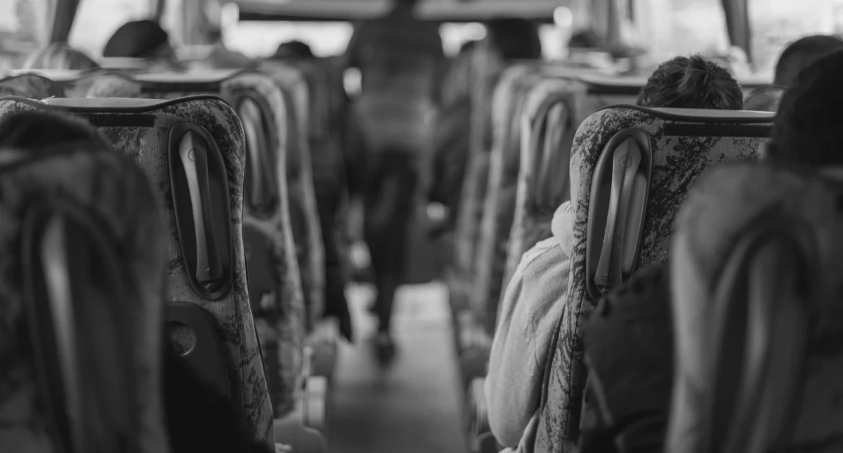 Napad w miejskim autobusie w Siedlcach: 42-letni Ukrainiec z nożem groził nastolatkowi