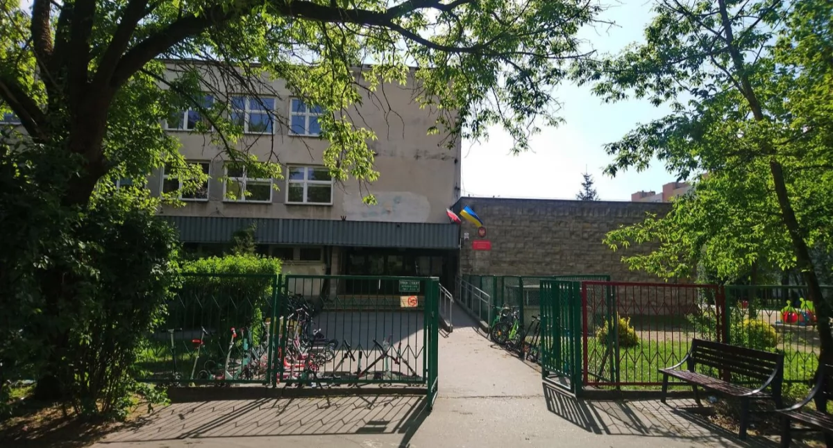 Modernizacja Szkoły Podstawowej nr 401 przy ul. Tarnowieckiej 4