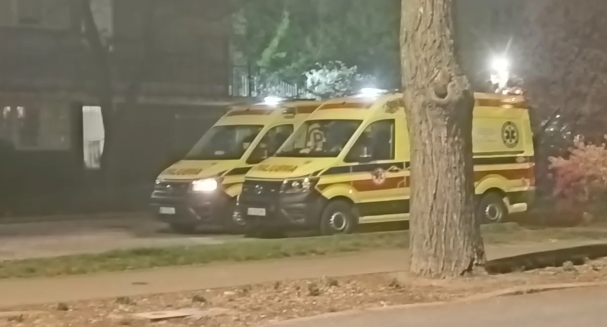 Siedział na ławce, nagle osunął się na ziemię. Tragiczny finał spaceru 