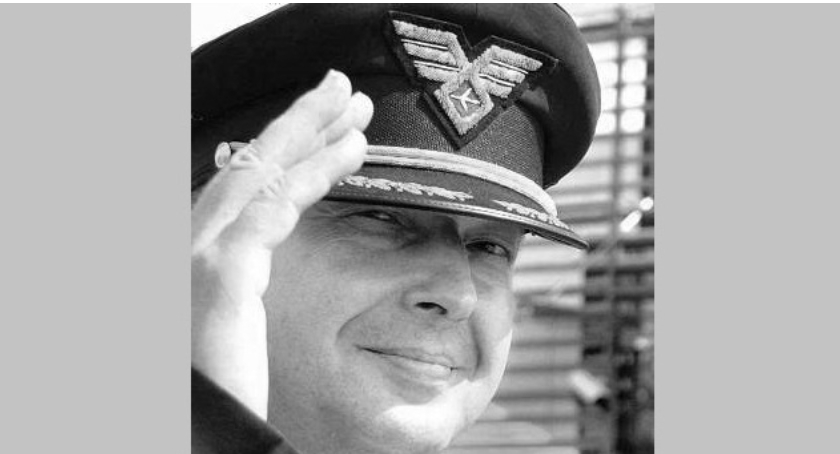 Zmarł kapitan Piotr Koper, mieszkaniec Grochowa, wyszkolony na historycznym lotnisku Gocławskim