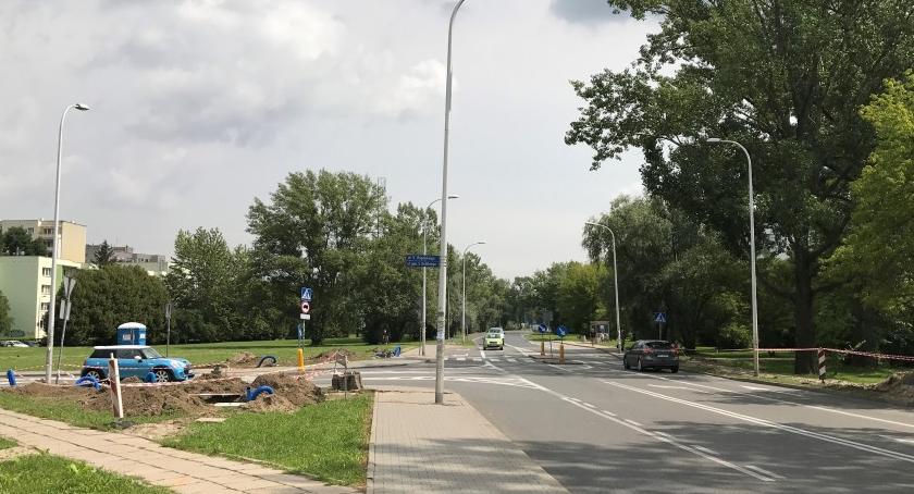 Nowe światła na skrzyżowaniu Bora-Komorowskiego i Skalskiego