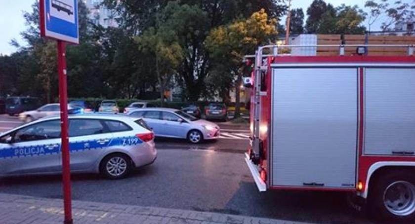 Zamieszanie w przychodni przy Saskiej. Akcja służb - zdjęcia od czytelnika