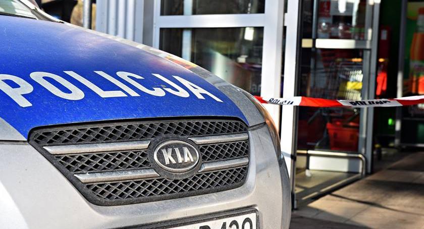 Tesco na Gocławiu zamknięte - alarmy bombowe w marketach sieci