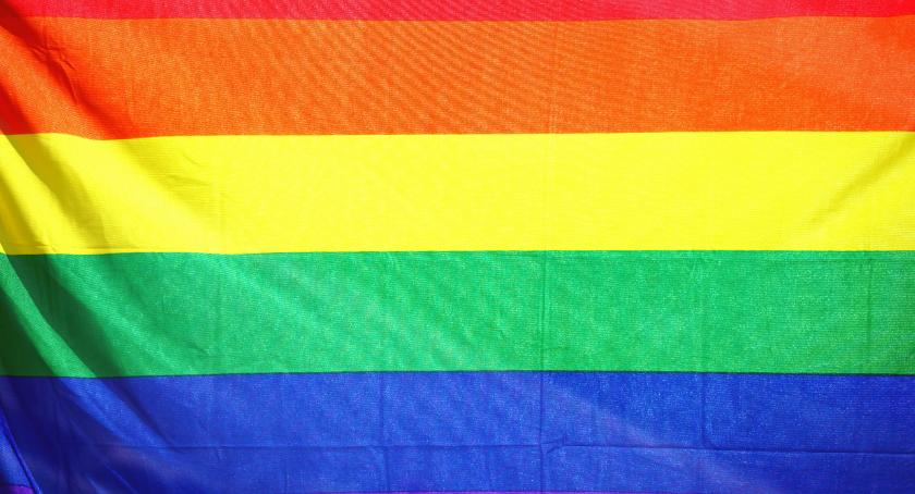 Pobity za orientację seksualną. Policja szuka napastnika