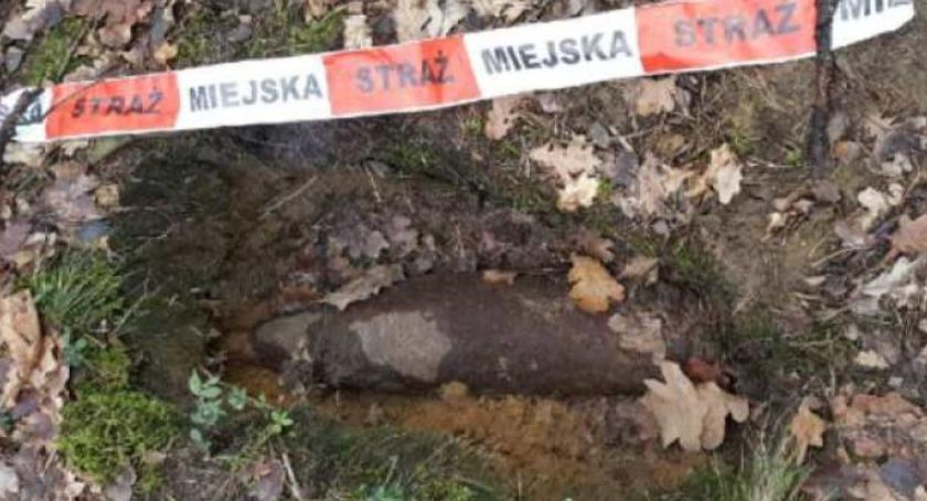 Niewybuch przy Ostrobramskiej