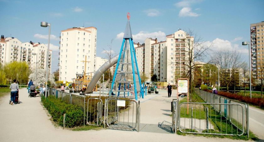 Plac zabaw w Parku nad Balatonem chwilowo zamknięty