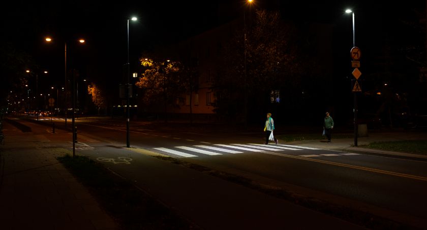 ZDM doświetla przejścia dla pieszych na Pradze Południe