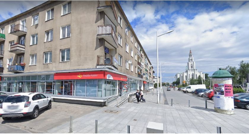 Poczta na pl. Szembeka nie jest przygotowana na ochronę przed koronawirusem...
