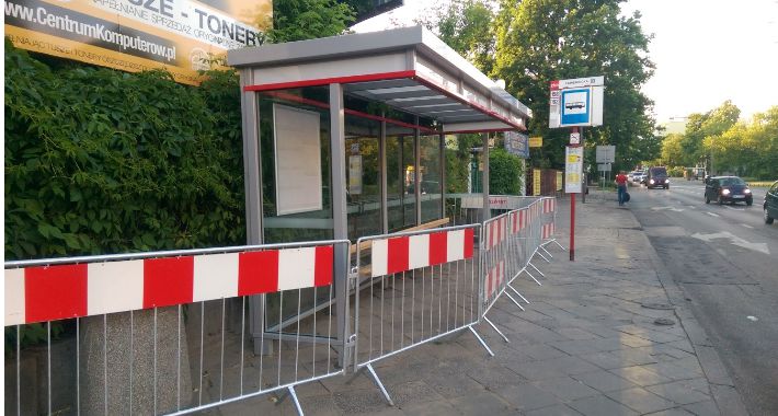 Mamy wiatę na przystanku Zamieniecka!