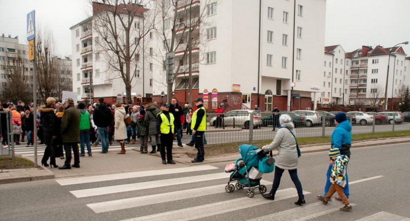 ZDM doświetli niebezpieczne przejścia na Umińskiego
