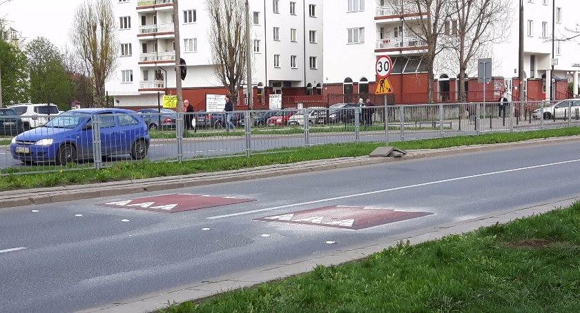 Już są progi zwalniające na Umińskiego