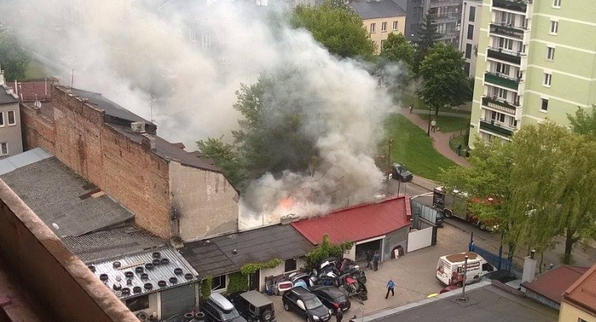 Spłonął barak przy ul. Mlądzkiej. W środku był bezdomny