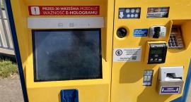 Biletomat z Ostrobramskiej na którym nic nie widać