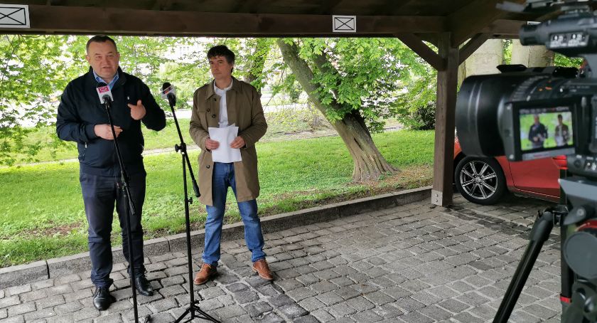 Gawłowski i Lubczyk o dyrektorze RDLP: Nie powinien mieć stanowiska
