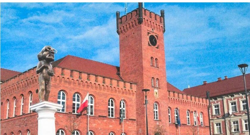 Kto chce pomnika „Włapki” w centrum oraz... kto go nie chce 