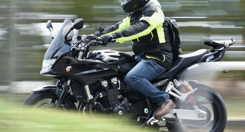 Było za szybko! 47-letni motocyklista stracił prawko