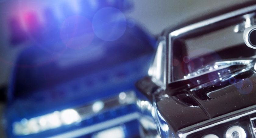 Pościg policyjny z powodu niezapiętych pasów