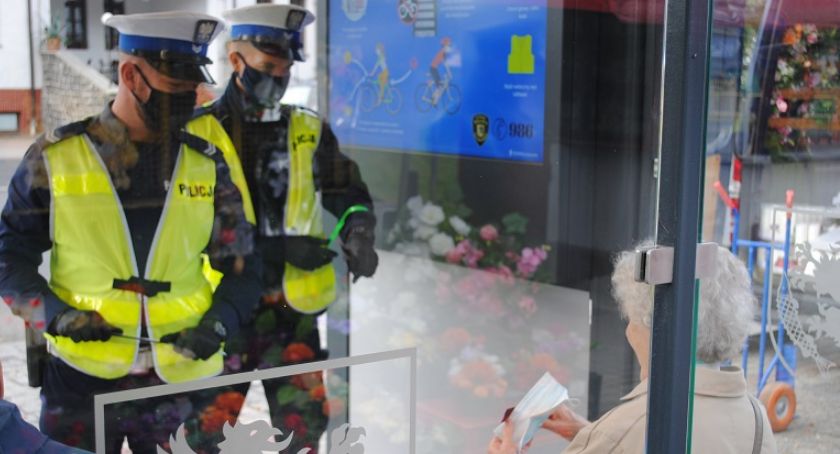 „Odblaskowa” akcja policjantów na ulicach Szczecinka