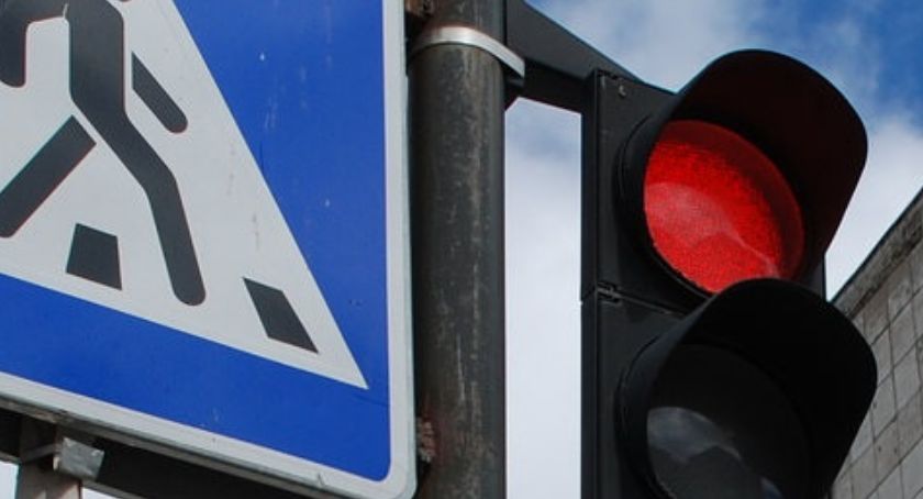 Potrójne bingo strażników miejskich. Ujęty złodziej piwa z amfetaminą przechodził na czerwonym świetle