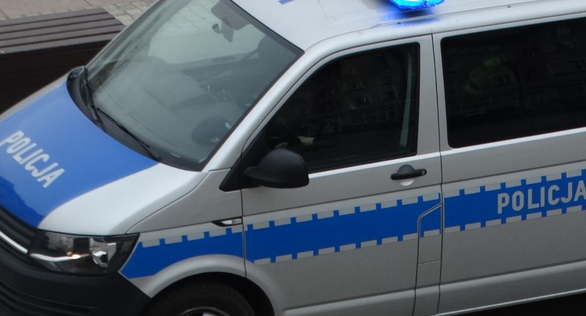 Wyrwał torebkę seniorce i uciekł. Wcześniej ukradł z hotelu telewizor