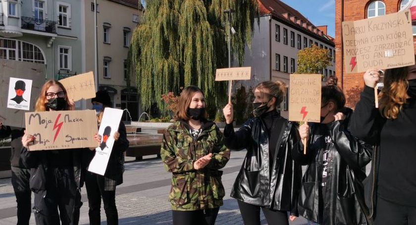 Magda pisze: Solidarność ulicy, rewolucja i wolny wybór