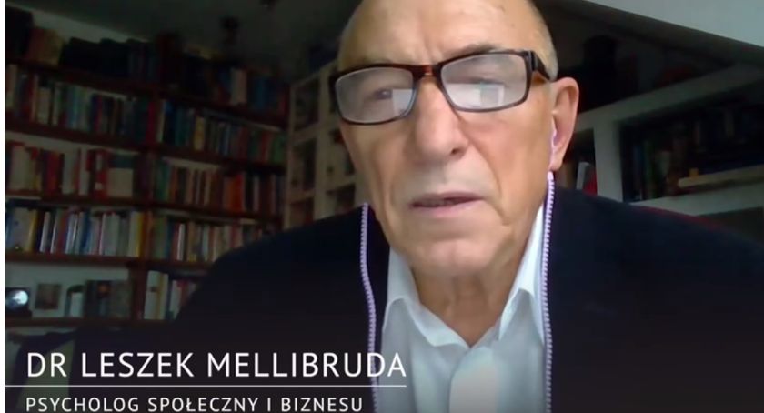 Zmiany w sposobie edukacji - kluczem do powstrzymania epidemii fake newsów? 
