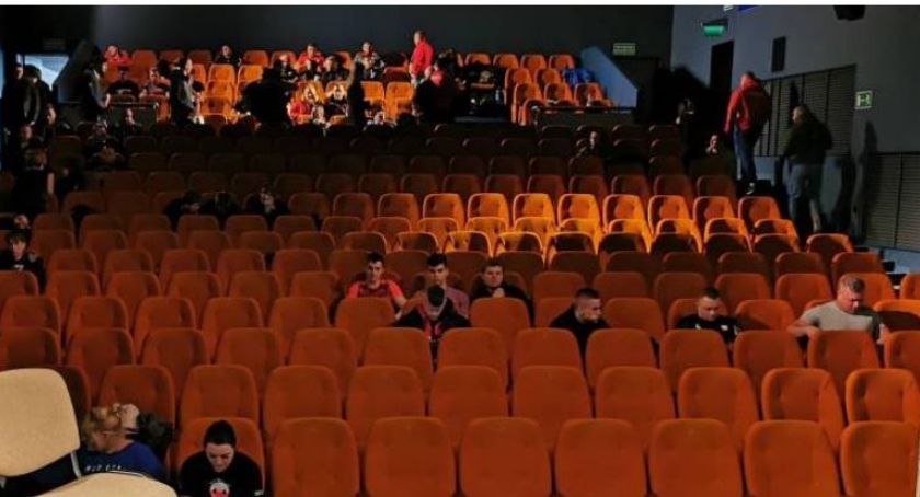Kino Wolność z filmami ale bez publiczności. I bez pieniędzy