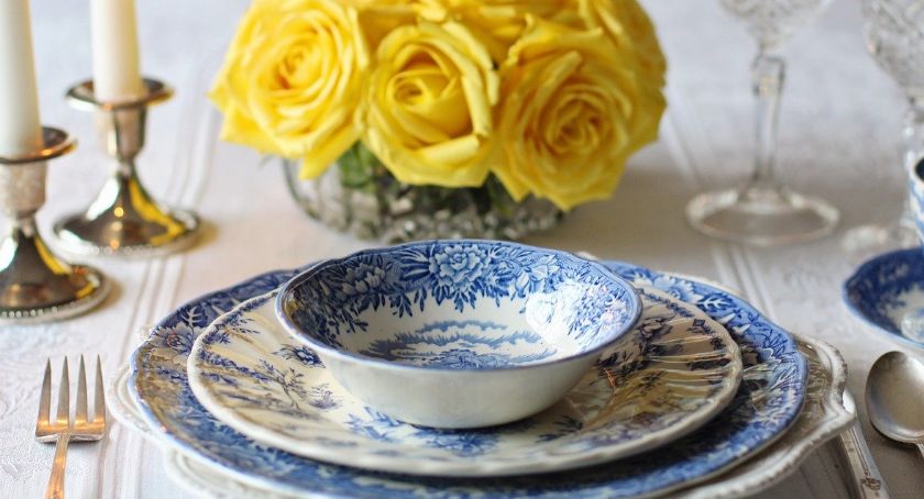 Z czego słynie marka porcelany Ćmielów?