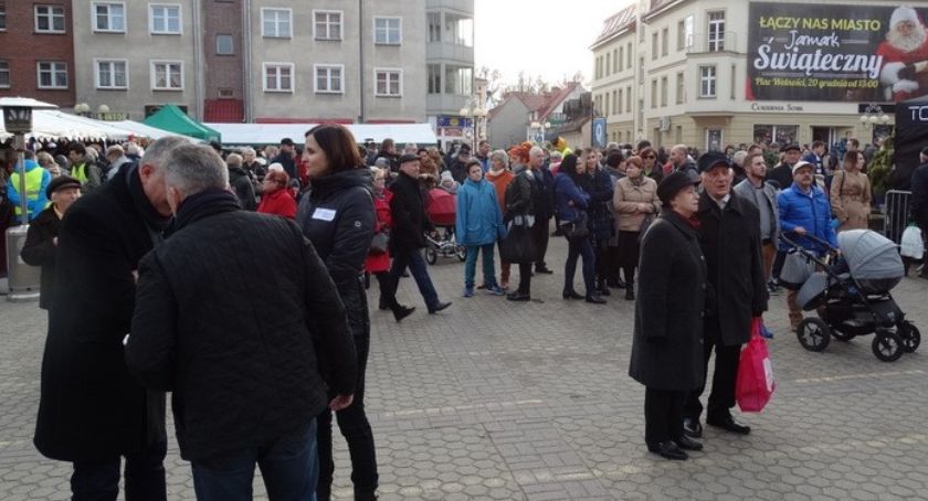 Jarmark świąteczny odbędzie się pomimo pandemii. Poseł ze Szczecinka: Jestem zdziwiony 