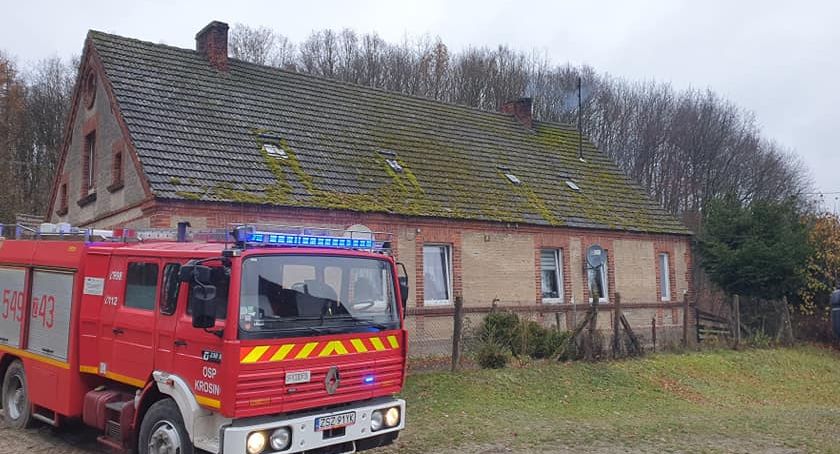 Spłonęła kolacja, paliło się też poddasze i sadza