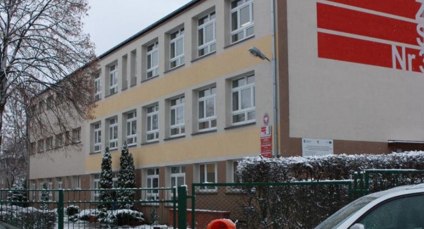 Będą nowe mieszkania? Nieruchomość przy dawnej „Budowlance” znów jest na sprzedaż