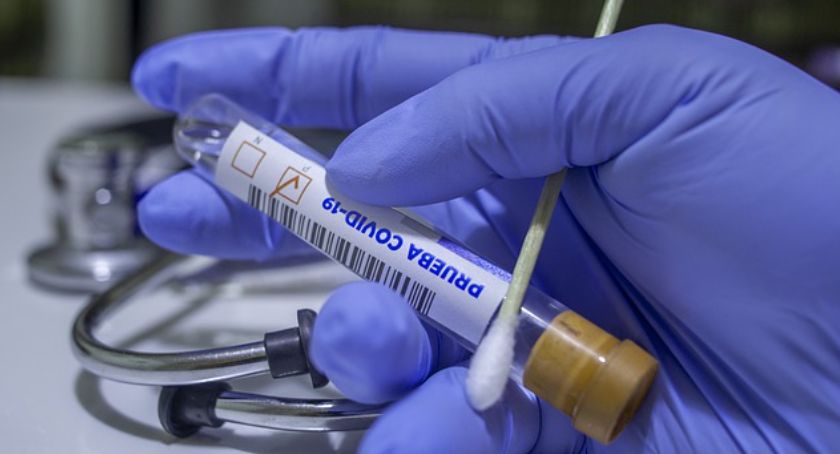 W Szczecinku rozpoczęło się testowanie nauczycieli na Covid-19