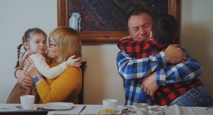 „Babcia i dziadek”. Muzyczna niespodzianka od ekipy Rockozaura