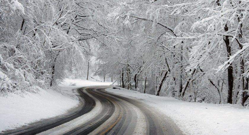 Ostrzeżenie meteo. Oblodzenie na drogach i chodnikach