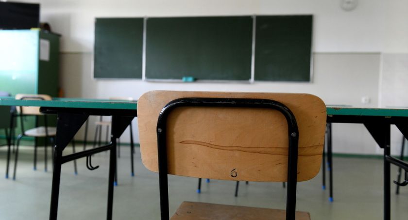 Od początku lutego uczniowie nie wrócą do szkół