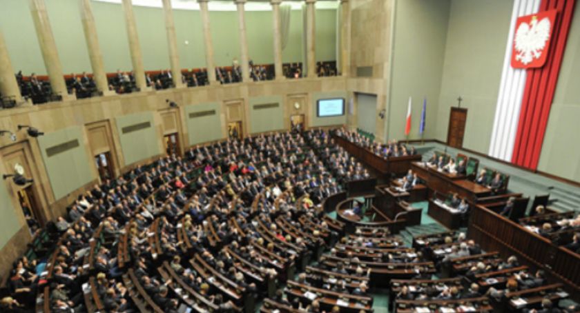 Polska wdraża ustawę Offshore − różnica kursowa gwarantowana