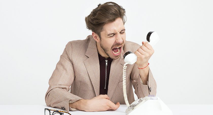 Głuchy telefon do lekarza w Szczecinku. Pacjent składa skargę do NFZ